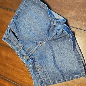 At John’s Bay light blue Denim jean shorts Stretch Sz 8